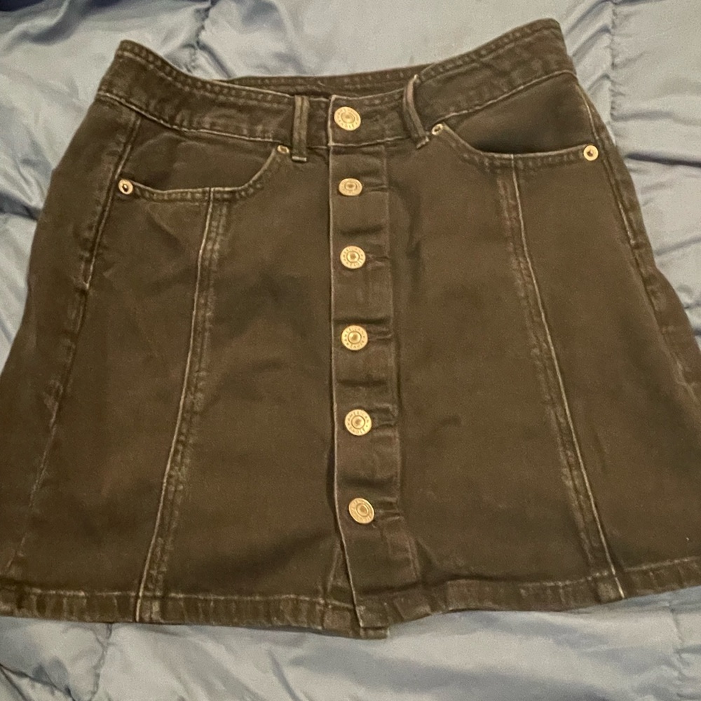 AE black denim skirt